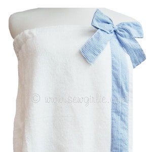 Personalized Preppy Monogrammed Seersucker Bath Wrap/Towel Spa Wrap with Monogram/Women's Spa Wrap/ Women's Towel Wrap/Women's Shower Wrap