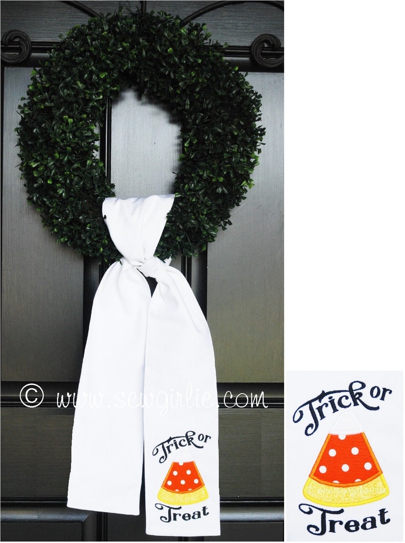 Monogrammé Candy Corn Trick or Treat Wreath Sash / Décor de porte dentrée / Couronne monogrammée / Ceinture monogrammée pour couronne image 1