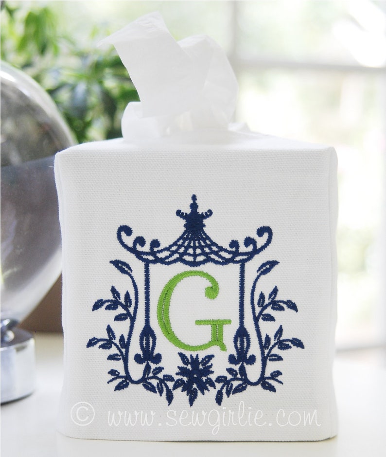 Personalized Preppy Monogrammed Pagoda Tissue Box Cover/Custom Baby Nursery Decor/Embroidered Wedding Gift/Hostess Gift/Personalized Gifts imagem 1