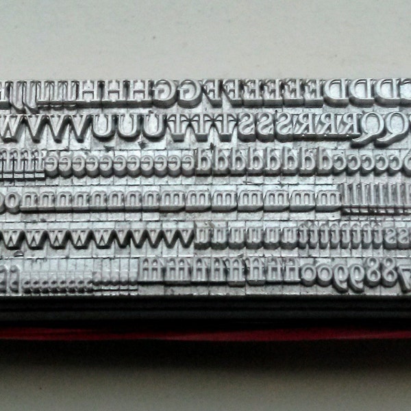 11 point (on 12pt) EHRHARDT Roman, Upper & Lower case, Letterpress Metal Printing Type