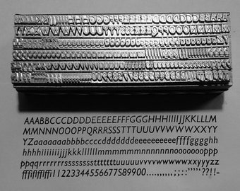 Tipografía Gill Sans Italic 3A de 14 puntos, mayúsculas y minúsculas, para impresión tipográfica en metal.