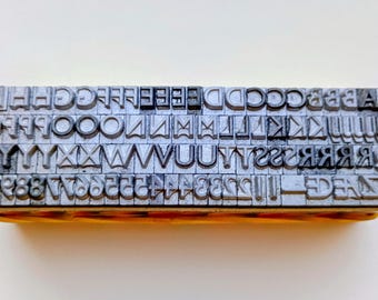 Gill Sans Medium MAYÚSCULAS, 18 puntos, tipografía para impresión en metal
