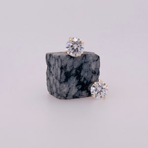 14k Real Fine Yellow Gold Basket GRA Certified Round Moissanite Brilliant Screw Back Stud Earrings VVS1
