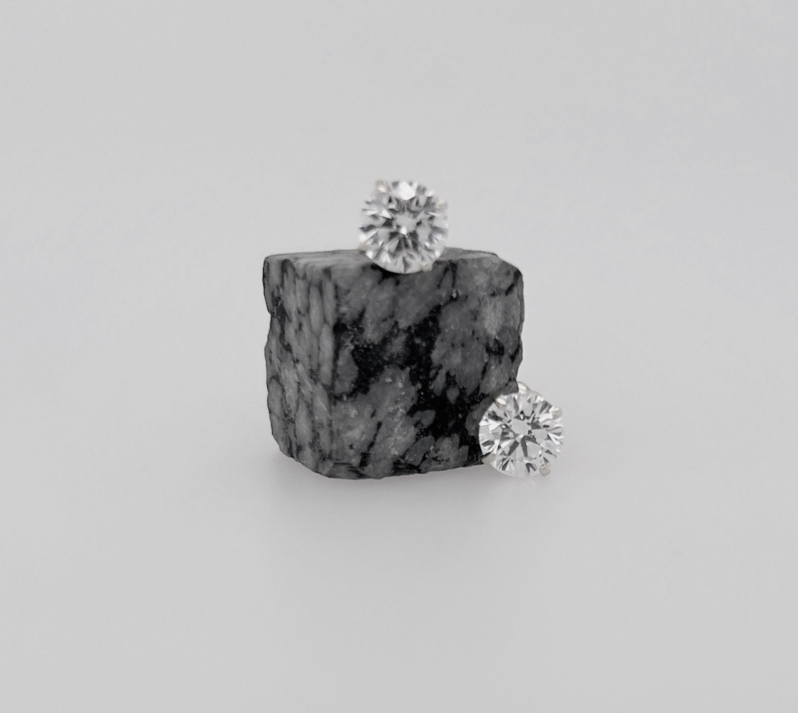 Orecchini Borchie Senza Pietra Orecchini A Borchie In Argento Sterling 925 Con Smalto Malocchio - Eleganti E Protettivi, Perfetti Per Ogni Giorno Orecchini Borchie Malocchio Argento