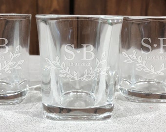 Bulk Wedding Favor Shot Glasses, Wedding Party Favor, Wedding Shot Glasses, Wedding Favors, Personalized Shot Glass Favors