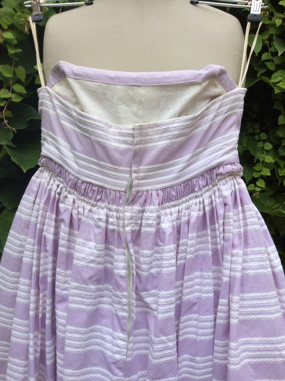 1950s lilac and white cotton prom dress - image 5