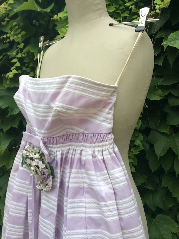 1950s lilac and white cotton prom dress - image 3