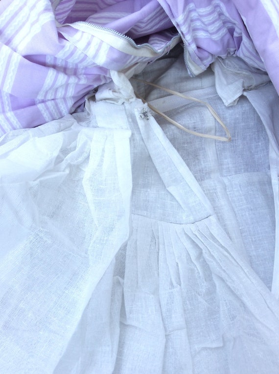 1950s lilac and white cotton prom dress - image 8