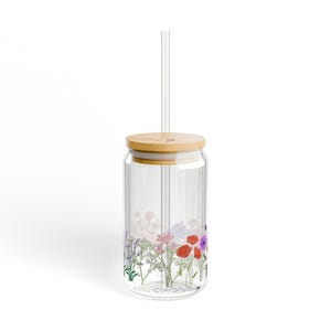 Floraler Glasbecher mit Bambusdeckel & Strohhalm | 16 Unzen ästhetische Eiskaffeetasse | Wildblumen Klarglas | Nettes Geschenk für Sie