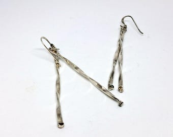 Hängeohrringe, Ohrringe mit gelbem Saphir und Tsavorit, Sterlingsilber, weißvergoldet