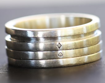 Spinner Ring mit Kartenspiel Symbolen graviert, Poker Fidget Spinner Ring, Angst Relief Ring, Groomsmen Glücksspieler Ehering