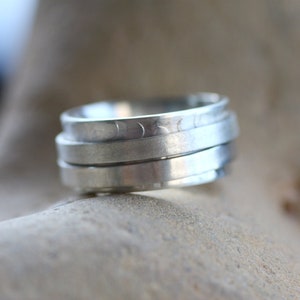 Zilveren spinnerring 950, gepersonaliseerde gegraveerde ring, angstspinnerring, herentrouwring, valentijnscadeau voor hem, zelfcadeau