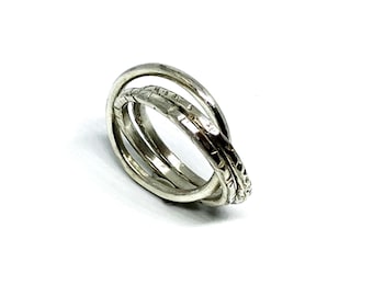 Handgefertigtes Silber 925 Interlocked Ring Set: Strukturierter Runddraht