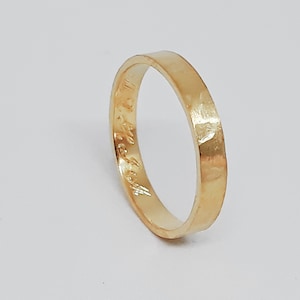 Messing gehamerde ring, gepersonaliseerd cadeau, gegraveerd bericht, handgemaakte herentrouwring, op maat gemaakte verlovingsring voor vrouwen, vergulde ring