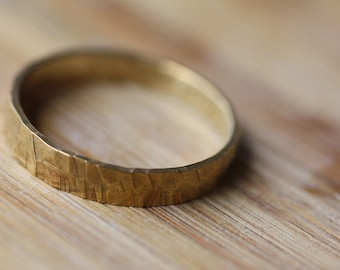 Brass hammered ring / Hammered engagement band / Man hammered wedding ring / Women custom made ring / Personalized ring / Engraved ring