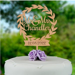 Rustic Mr and Mrs Wedding Cake Topper - Personalised Wooden Wreath Wedding Cake Topper - Mr & Mrs Cake Decoration - ANY Surname Cake Topper