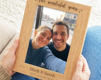 Regalos para el 5.º aniversario de bodas, marco de fotos de madera grabado personalizado