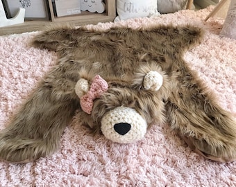 Cappuccino Grizzly Bear Rug in Faux Fur for Forest Nursery