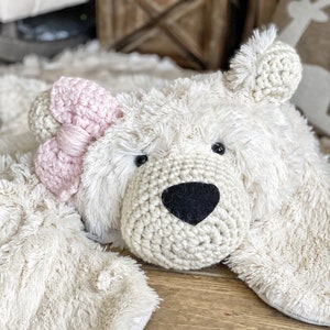 Polar Minky Bärenteppich für Kinderzimmer Dekor, Plüschakzent für Kinderzimmer, weißer flauschiger Plüschbär für Berg-Themenzimmer, ClaraLoo Creations