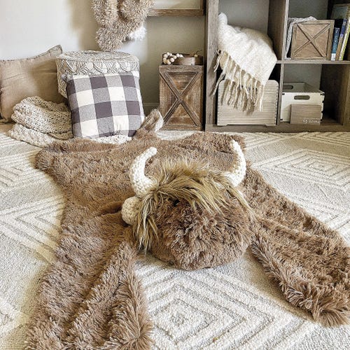 Highland Cow Rug With Plush Faux Fur and Crochet for Western