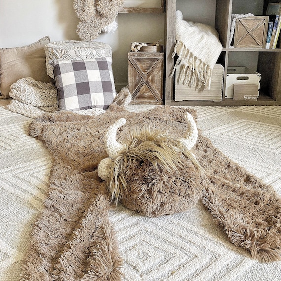 Highland Cow Rug With Plush Faux Fur and Crochet for Western Highland Cow Rug With Plush Faux Fur and Crochet for Western