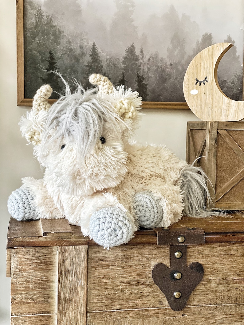 White Highland Cow Plush. Stuffed animal nursery decor. Soft highland cow baby gift. Christmas highland cow stuffie. Crochet cow gift. image 1