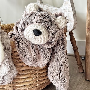 Bear Rug lovey, Brown big kid Lovey. Woodland nursery decor. Soft teddy bear crochet plush. Unique baby shower gift. Fluffy animal stuffie.