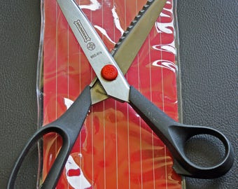Pinking Shears by Mundial 8.5 Inch Pinking Scissors Precision Cutting Shears Excellent Pre-Owned Condition