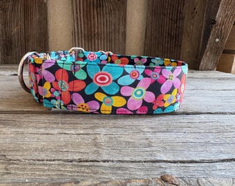 Bellissimo collare per cani in edizione limitata con fiori, collare antiscivolo, collare a martingale, collare con fibbia.