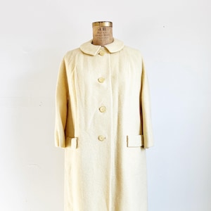 1960s / 60s Vintage Pale Yellow Wool Tweed Coat / Large