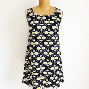1960s / 60s Vintage Handmade Daisy Cotton Shift Mini Dress / Extra Small