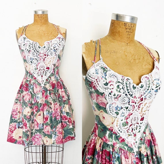 1990s / 90s Vintage Floral and Lace Mini Party Dr… - image 1