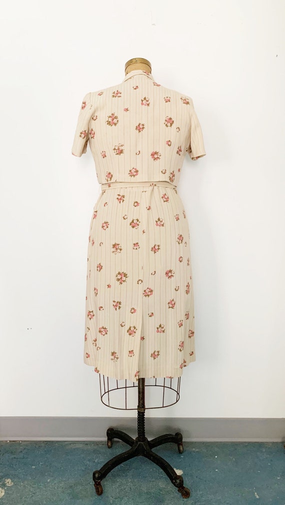 1950s / 50s Vintage Rose Print Sheath Dress and J… - image 8