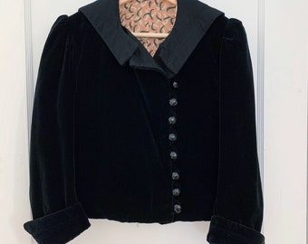 SALE 1940s / 40s Vintage Black Velveteen Jacket with Sailor Collar / Extra Small XS