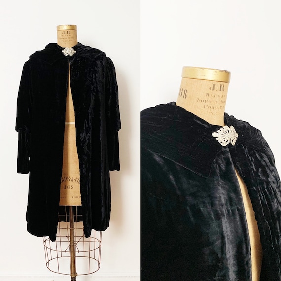1930s / 30s Vintage Black Silk Velvet Hooded Coat