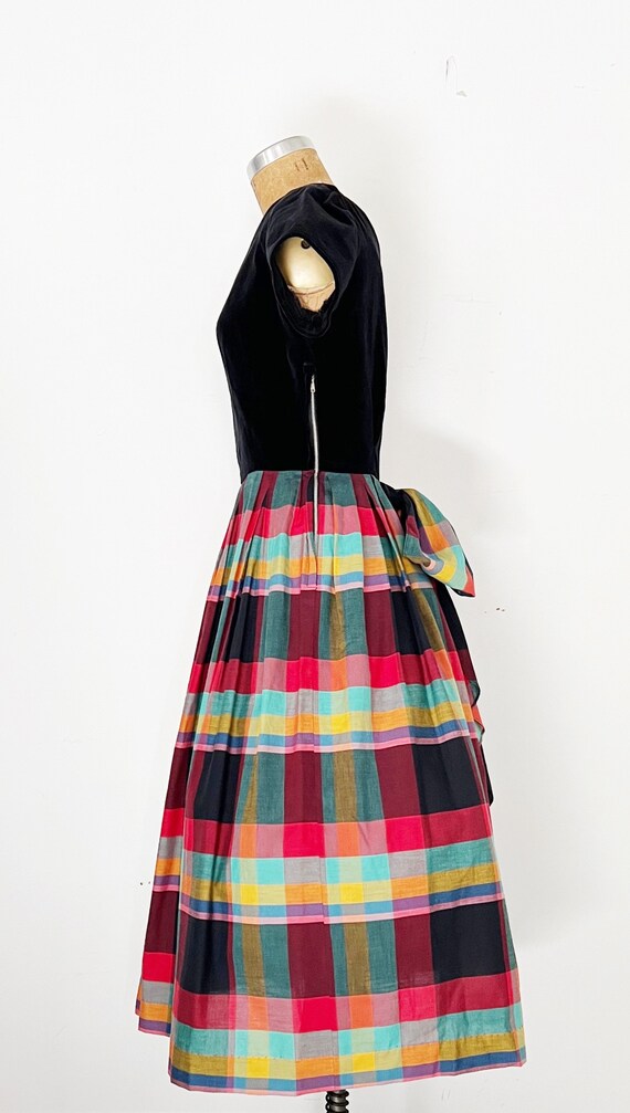 1940s / 40s Vintage Velveteen and Plaid Fit and F… - image 7