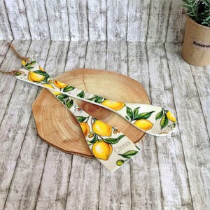 Lemon Kitchen Decor, Bright Kitchen Decor, Wooden Spoon and Spatula, Decorative Spoons Pair, Lemon Themed Guests Gifts, Bridal Shower Favors