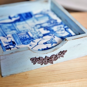 Rustikaler Serviettenhalter, blauer Bauernhaus Tischdekor, Esszimmer, quadratisches hölzernes Tablett, kleines Mehrzwecktablett