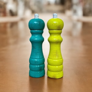 Salt and Pepper Shakers Peppermills, Gift for Cooking, Wooden Grinders Set of 2, Colored Mills, Lime - Turquoise Green, Housewarming Gift