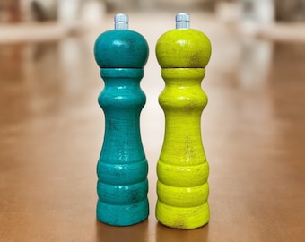 Salero y pimentero con molinillos, regalo para cocinar, juego de 2 molinillos de madera, molinillos de colores: verde lima y turquesa, regalo para inauguración de casa.