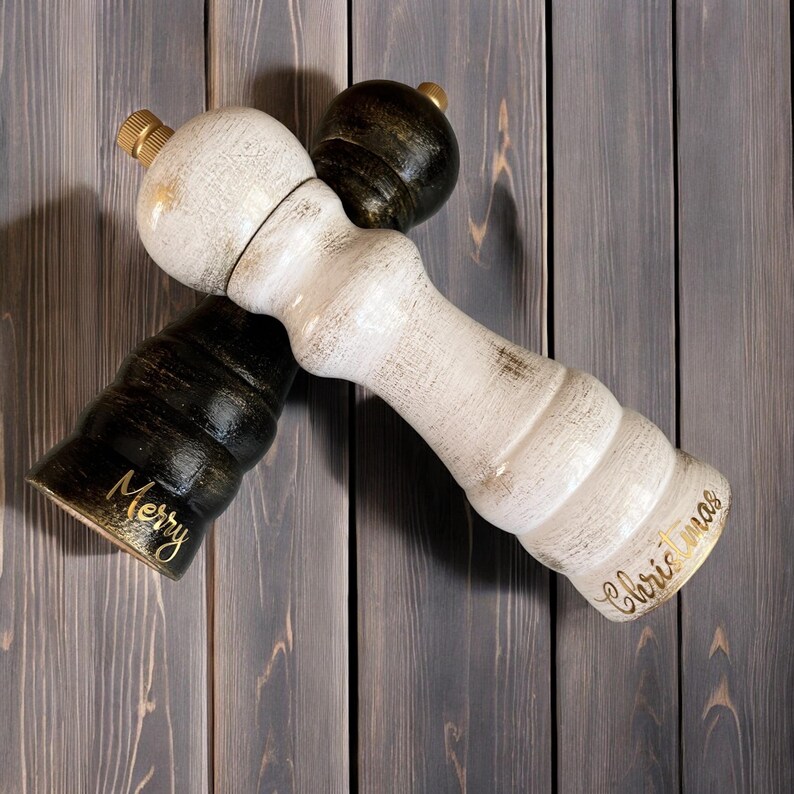 Christmas Table Decor, Holiday Gifting, Salt and Pepper Grinders Set