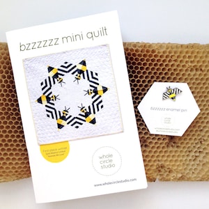 Bee Quilt Pattern + Enamel Pin, Gift Set. Great gift for quilters.