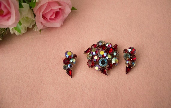 3 Piece brooch set