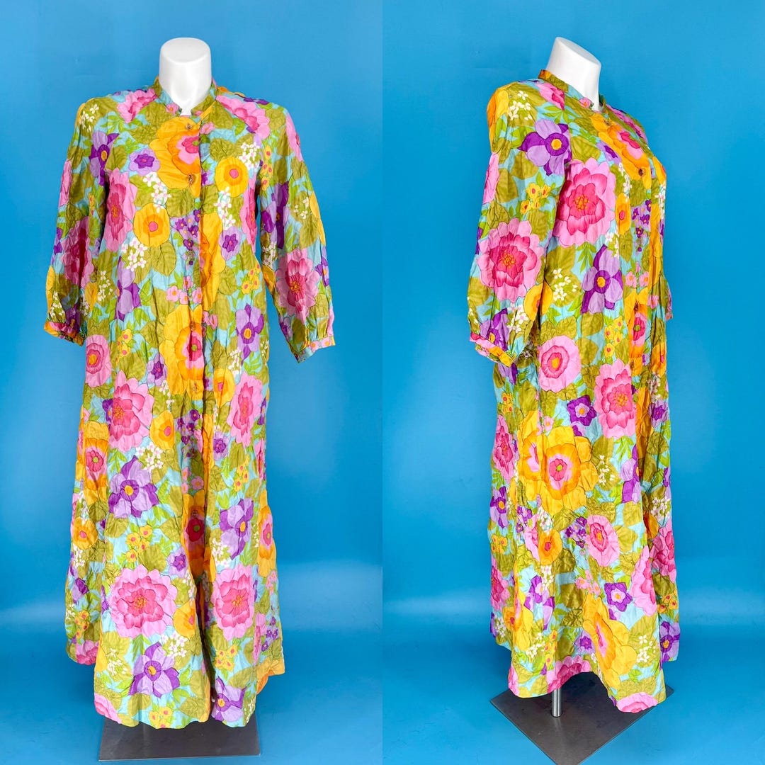 Scrunch Robe 1960s 1970s Vintage Floral Niemus Marcus Button up House Dress With ...
