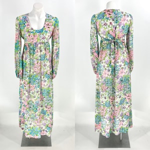1970s vintage green floral maxi dress with waist ties | 70s retro empire waist long sleeve daisy print dress