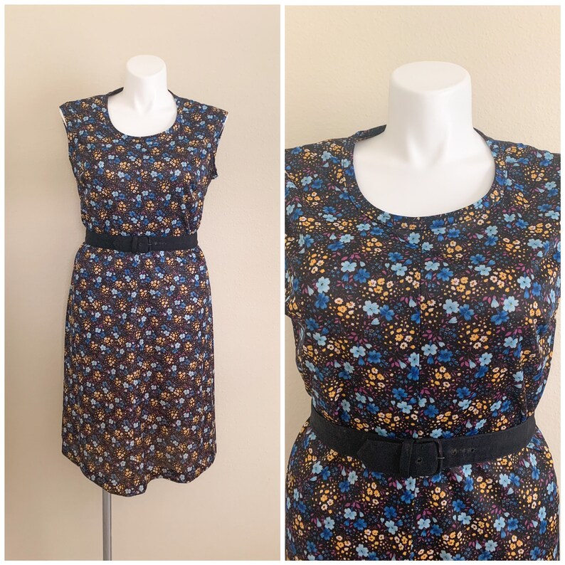 mod black volup dress size 2X 70s daisy pattern shift dress 1970s Mod Vintage plus size sleeveless floral day dress