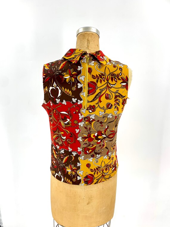 1970s vintage sleeveless red and yellow floral blouse… Gem