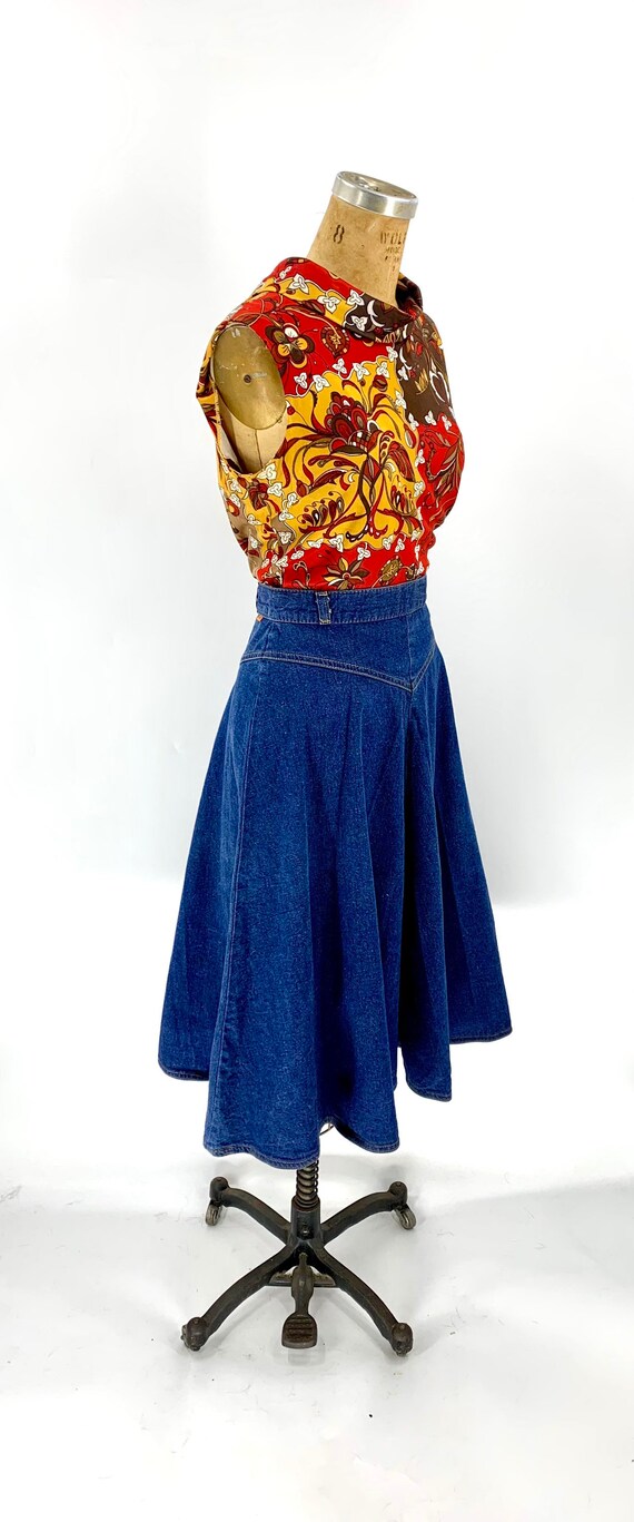 1970s vintage sleeveless red and yellow floral blouse… Gem