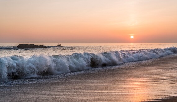 SEASCAPE PRINT,  Beach Print, Breaking Waves Print