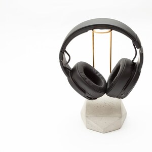 Headphone Holder Concrete headset holder headphones Stand Concrete brass Handmade Wooden headphone stand hanger Brass Geometric image 2